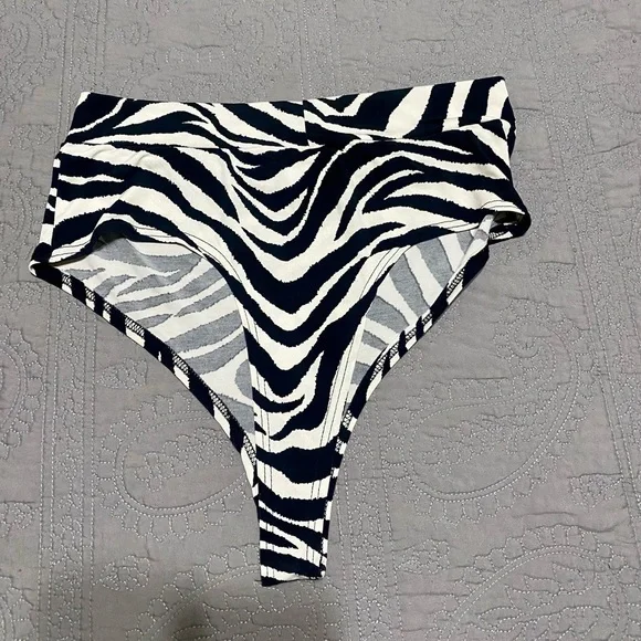 iHeartRaves Zebra Print Cutout Bodysuit - Picture 5 of 5